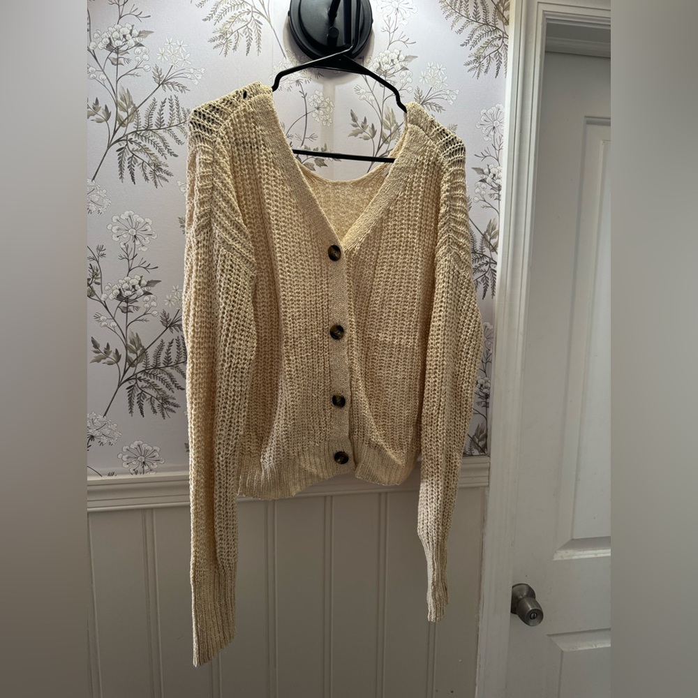 Moon & Madison Button-Up Cardigan (LARGE)